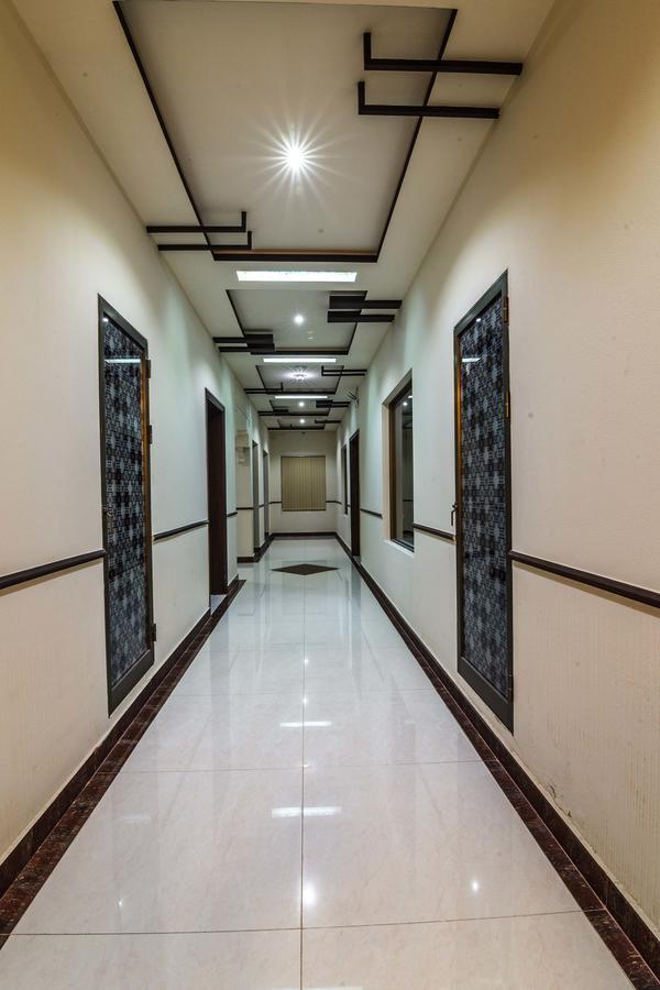 Midway Hotel & Restaurant Sadiqabad Exterior foto