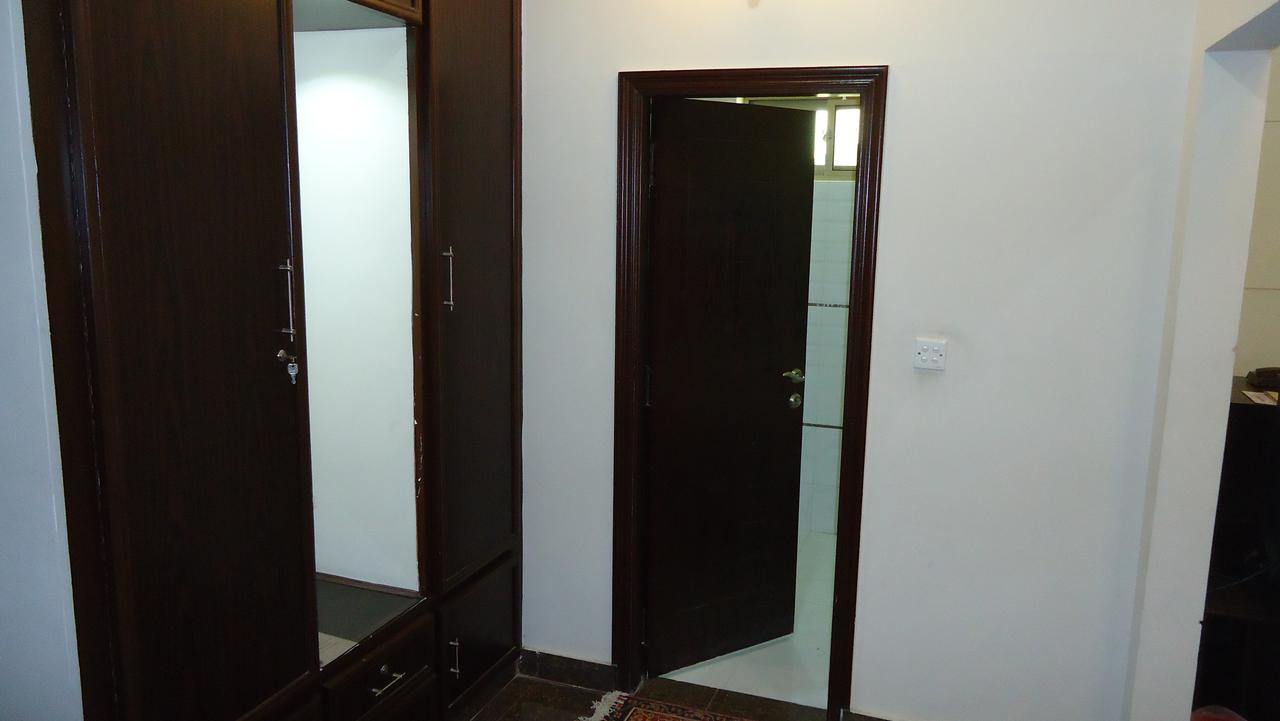 Midway Hotel & Restaurant Sadiqabad Exterior foto
