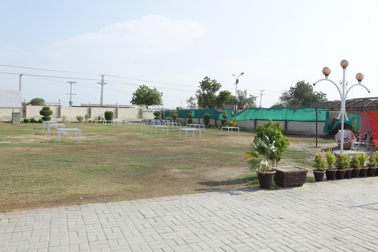 Midway Hotel & Restaurant Sadiqabad Exterior foto