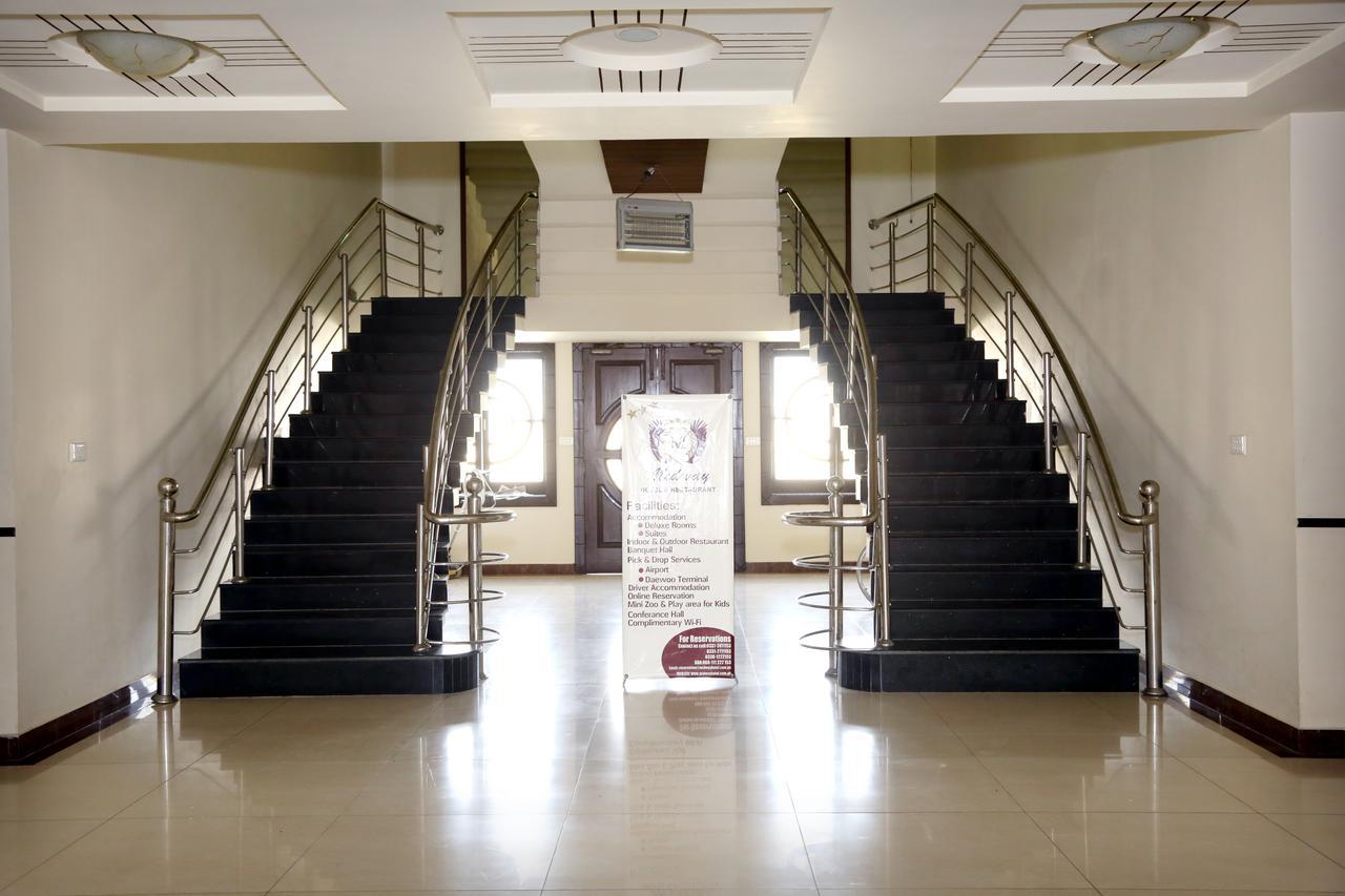 Midway Hotel & Restaurant Sadiqabad Exterior foto